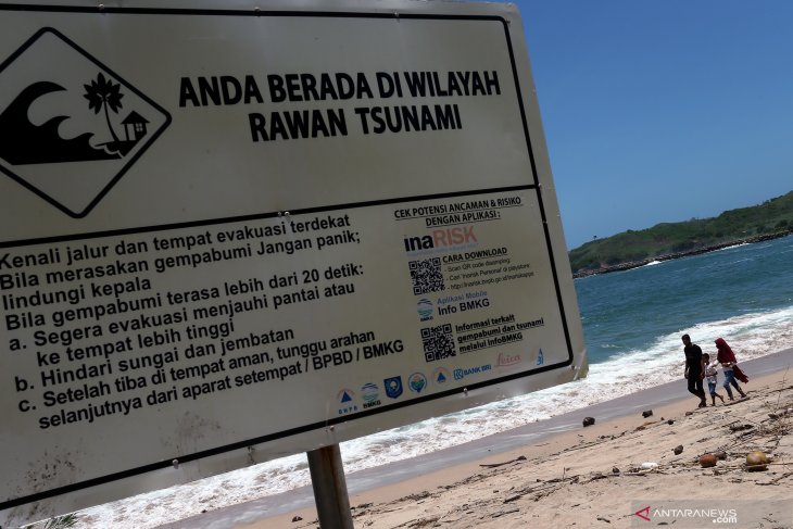 Antisipasi bencana tsunami di pesisir pantai Jawa Timur  