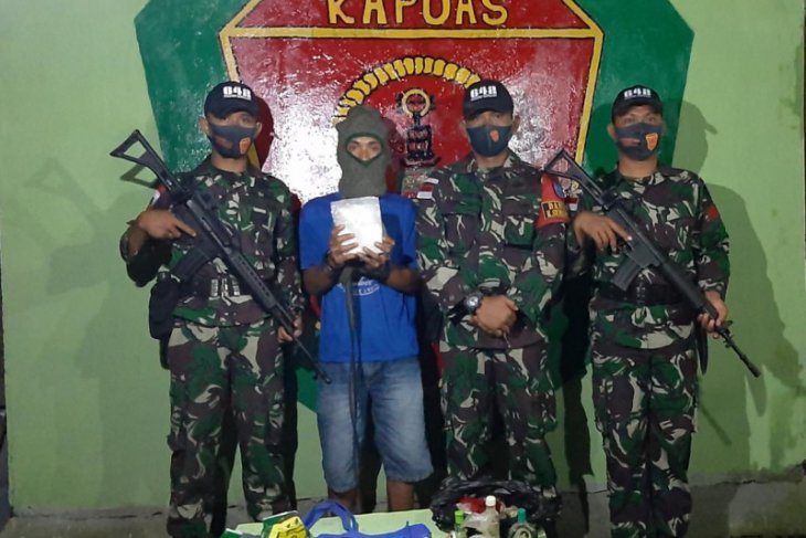 Satgas Pamtas gagalkan penyelundupan sabu di Bengkayang