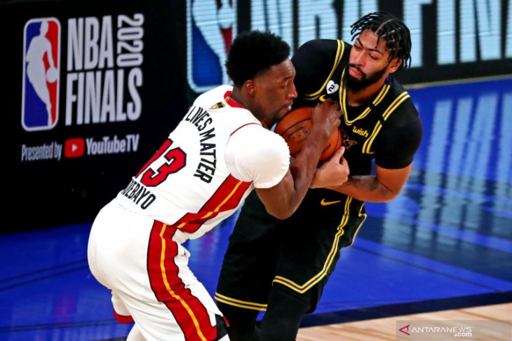 Cetak 28 poin pada Gim 5, pemain Lakers Anthony Davis siap untuk Gim 6 Final NBA