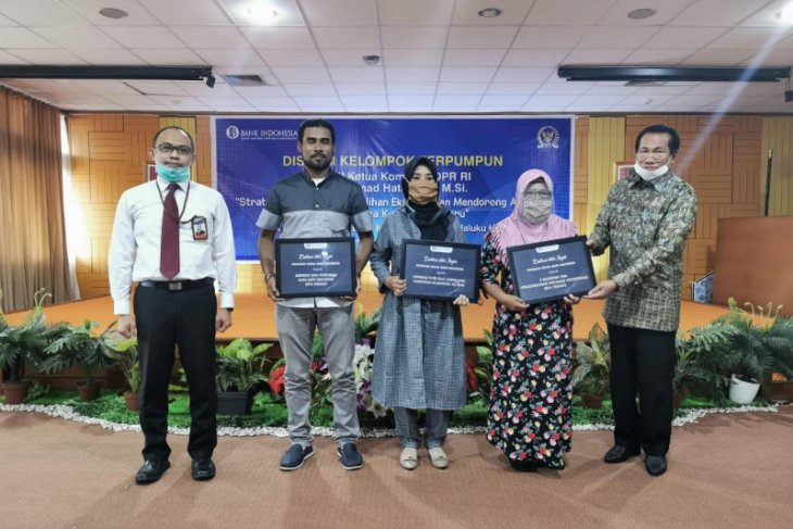 BI Malut salurkan bantuan produktif UMKM