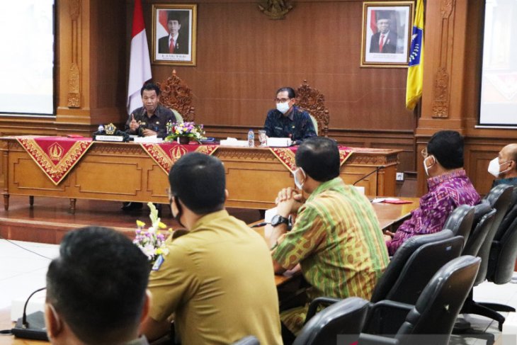 OPD di Badung diminta terus edukasi masyarakat untuk protokol kesehatan