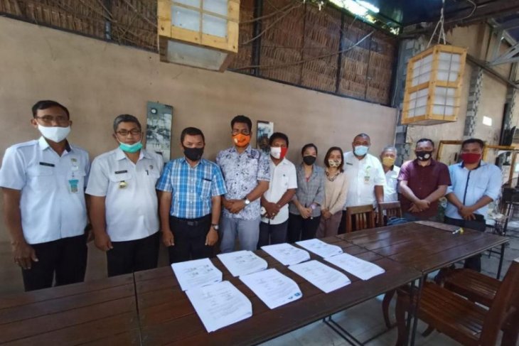 PT. NHM dukung peningkatan kualitas guru honorer di Halmahera Utara