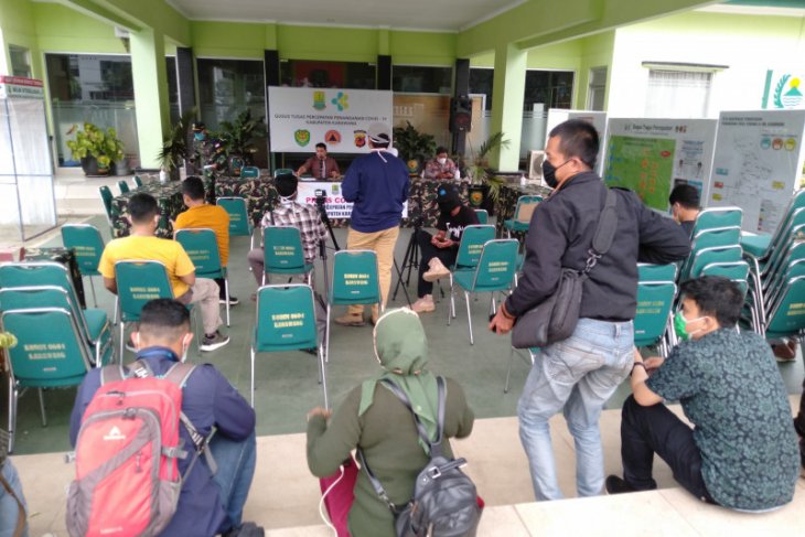Kasus positif COVID-19 di Kabupaten Karawang meningkat hingga 1.046 kasus