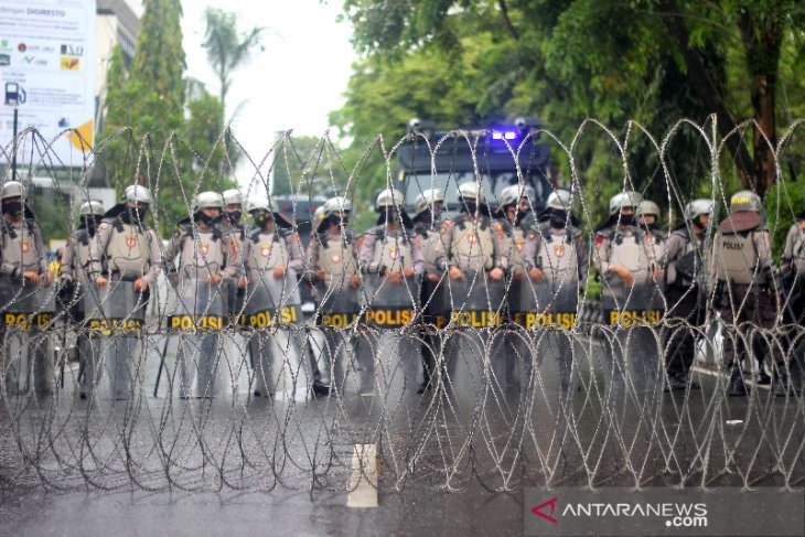 Pengamanan Aksi Mahasiswa Tolak Omnibus Law