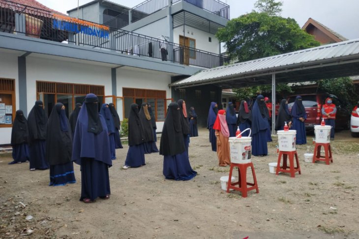 PMI Kota Sukabumi kampanyekan pentingnya cuci tangan cegah COVID-19