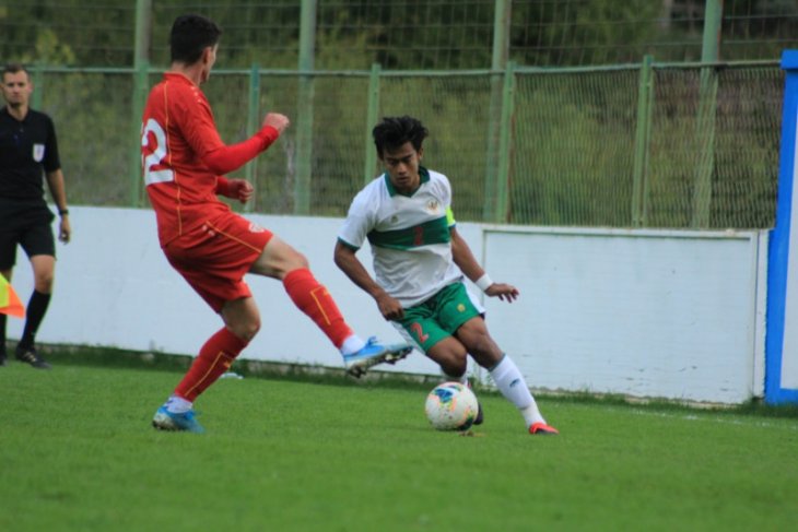 Pelatih Shin singgung lapangan usai timnas U-19 imbangi Macedonia Utara