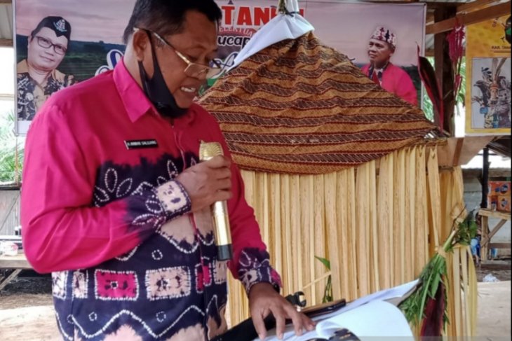 Budaya adat Dayak di Gunung Sawaan menjadi kebanggaan Tanah Bumbu