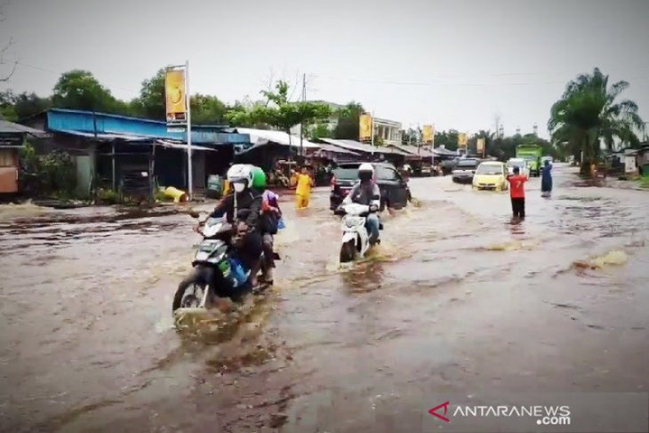 Beberapa bagian wilayah Sampit dilanda banjir