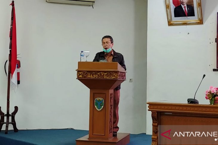 Bupati sampaikan tanggapan di Rapat Paripurna DPRD Batanghari