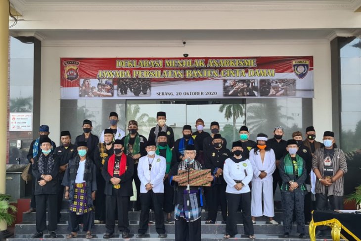 100 perguruan se-Banten persilatan deklarasi tolak anarkisme di Mapolda Banten