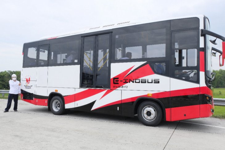 Inilah penampakan prototipe bus listrik buatan PT INKA
