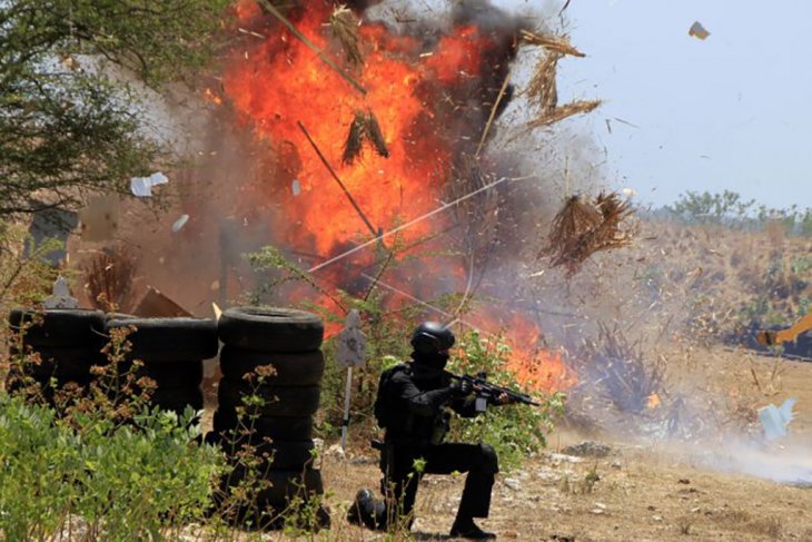 Latihan pertahanan di NTT