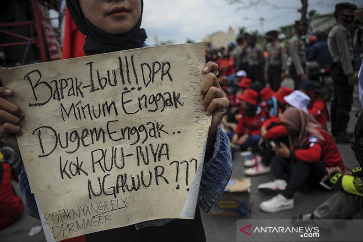 Aksi buruh di Kabupaten Bandung 