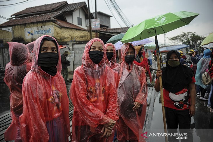 Aksi buruh di Kabupaten Bandung 