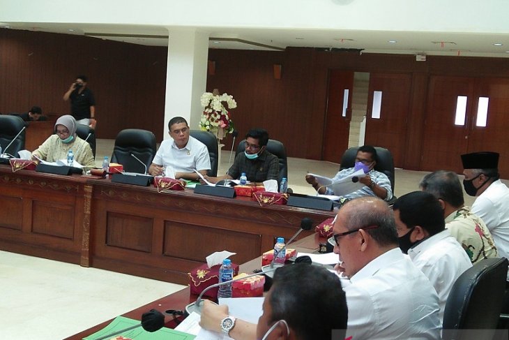 Perindag Peniadaan Dinas SDM berdampak penghitungan kuota minyak tanah di Maluku