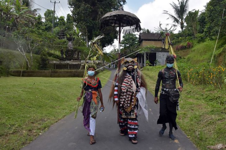 Tradisi Ngerebeg di tengah pandemi COVID-19