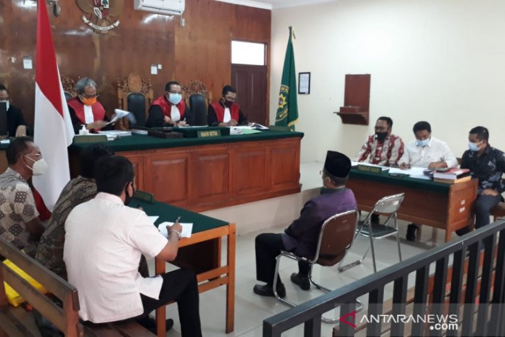 Saling klaim yayasan menaungi UAY berbuntut hukum