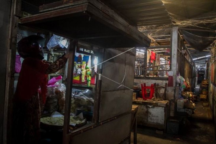 Pasar Harjodaksino ditutup selama sepekan