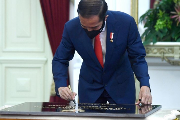 Sumpah Pemuda, Presiden resmikan Stasiun TVRI di Papua Barat