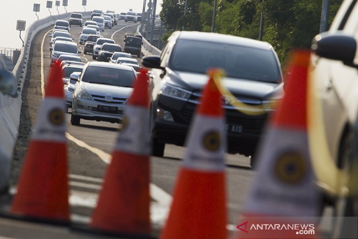Arus lalu lintas tol Japek meningkat 