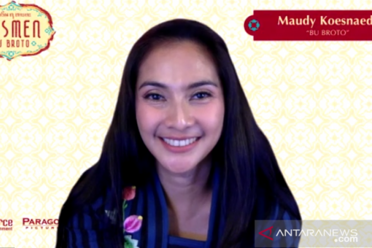 Maudy Koesnaedi perankan karakter Bu Broto