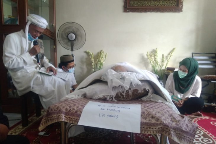 Aktivis NU Depok KH. Asror Mukrom Wafat
