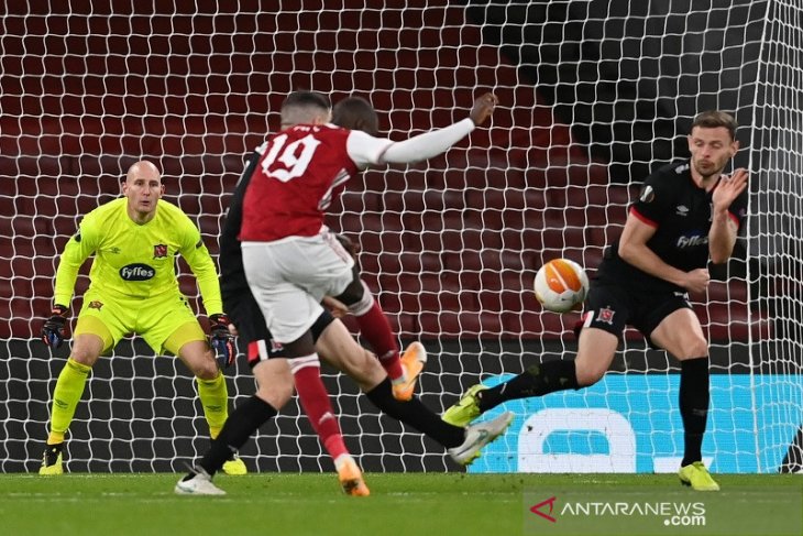 Liga Europa, Arsenal menang 3-0 atas Dundalk untuk pimpin Grup B