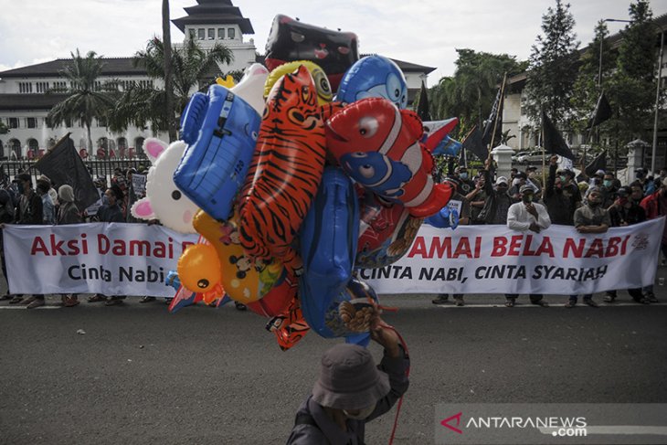 Unjuk rasa bela Nabi di Bandung 