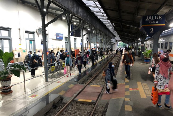 Okupansi meningkat, Daop 9 Jember tambah operasional KA pada November 2020