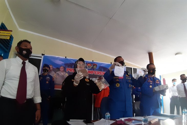 Dua pengedar narkoba di pelabuhan Sumbar diringkus