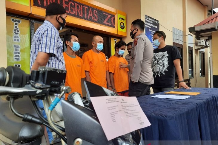 Ditangkap karena curi besi, seorang pria ternyata juga pelaku curanmor