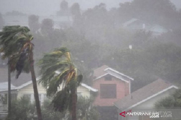 Atmosfer tidak stabil berpotensi cuaca ekstrem di Indonesia