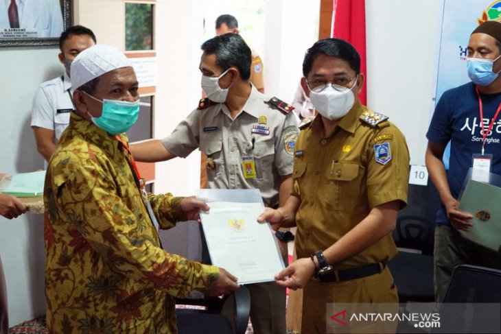 Bulan bakti agraria, 1.302 sertifikat tanah warga HSS diserahkan
