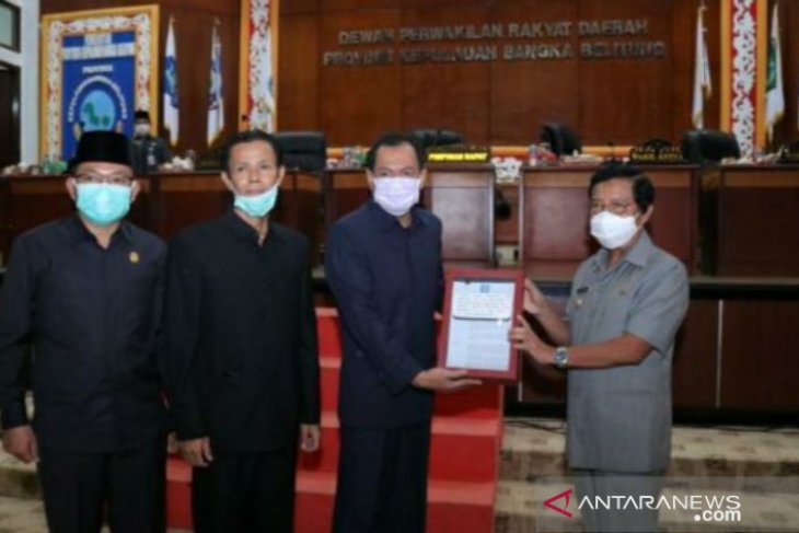 Wagub Babel sampaikan empat raperda tingkat ekonomi masyarakat