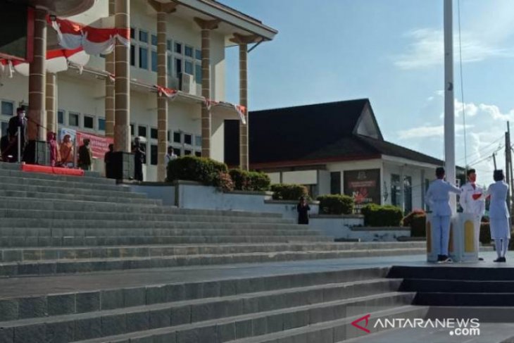 Walikota Pangkalpinang pimpin upacara peringati Hari Pahlawan Tahun 2020