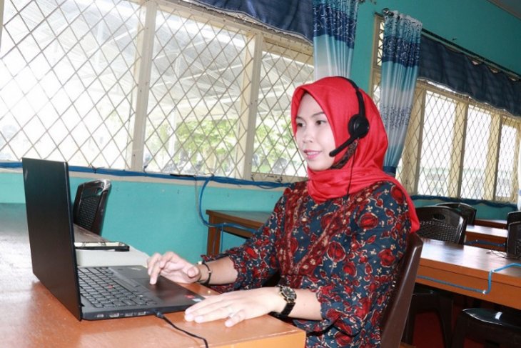 Guru dituntut mampu mendesain media pembelajaran secara daring