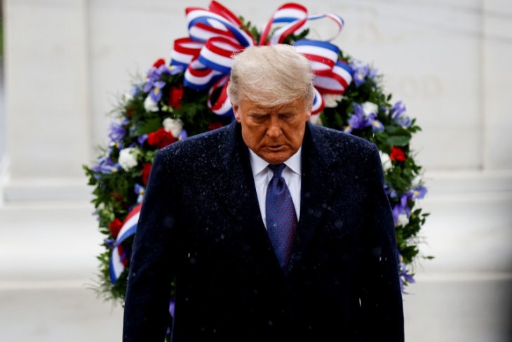 Donald Trump akan meninggalkan Gedung Putih jika Electoral College memilih Biden