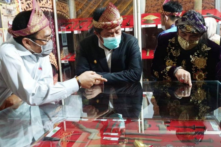 Pekan adat di Bukit Seguntang bagian pewarisan budaya