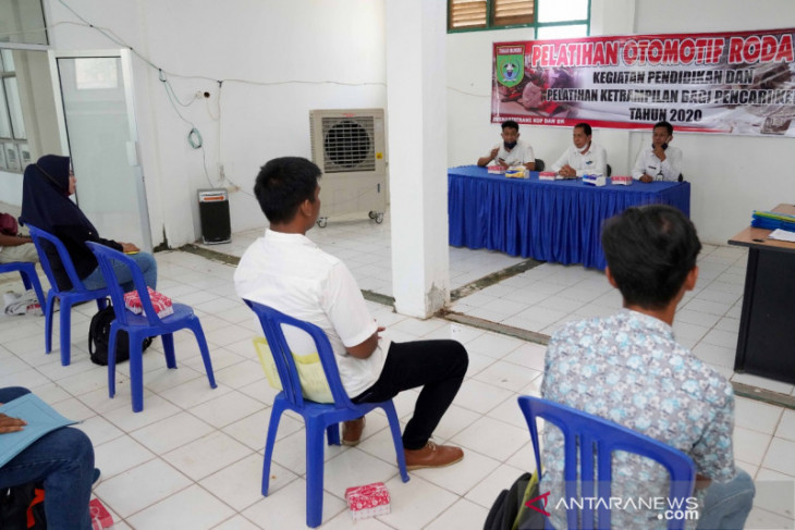 Disnakertranskop UM buka pelatihan otomotif