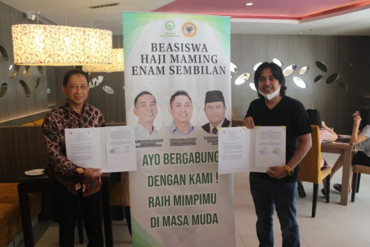 Yayasan Haji Maming Enam Sembilan hibahkan Rp 1 miliar untuk beasiswa