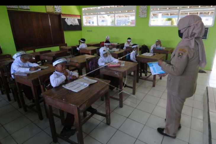 Sekolah di lereng Merapi tetap berjalan