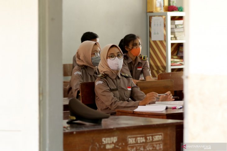 Sekolah tatap muka di Banyuwangi