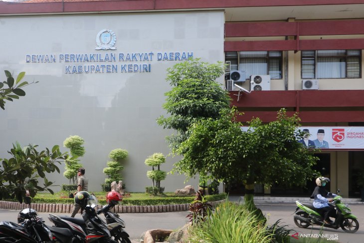 Gedung DPRD Kediri kembali dibuka