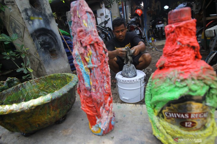 Kerajinan dari popok bekas