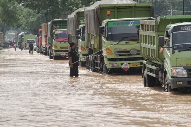 Banjir di jalur selatan