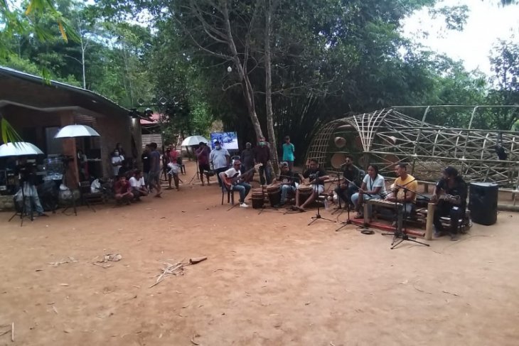 Festival Bulu kolaborasikan tiga pertunjukan secara daring di Ambon