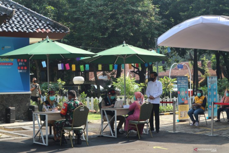 Presdien tinjau simulasi imunisasi COVID-19 di Bogor