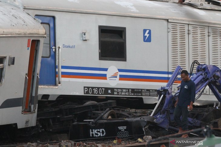 Kecelakaan gerbong kereta api tak berlokomotif