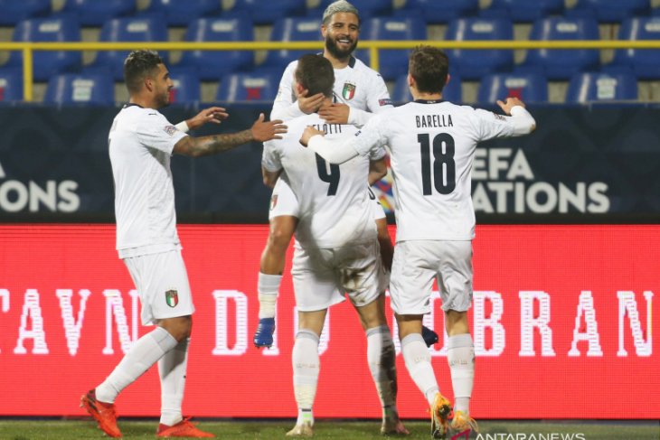 Italia ke empat besar setelah membungkam Bosnia, Belanda juga menang