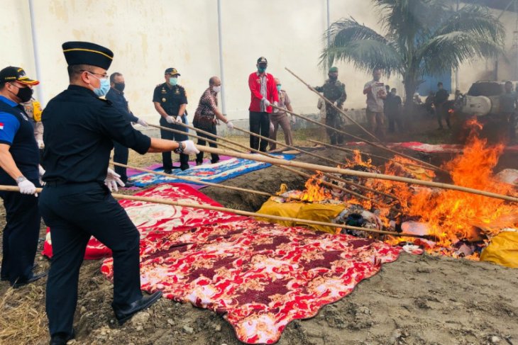 Bea Cukai Teluk Nibung musnahkan barang hasil penindakan